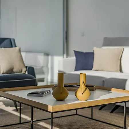 Estandar 4 - Casangular By Upper * أذيخي