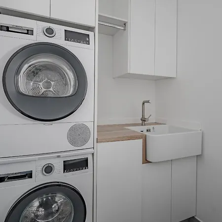 Estandar 4 - Casangular By Upper * أذيخي