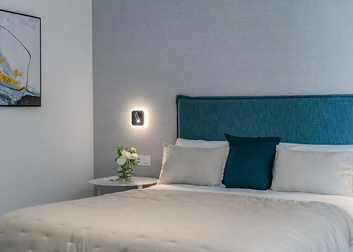 Estandar 4 - Casangular By Upper * أذيخي