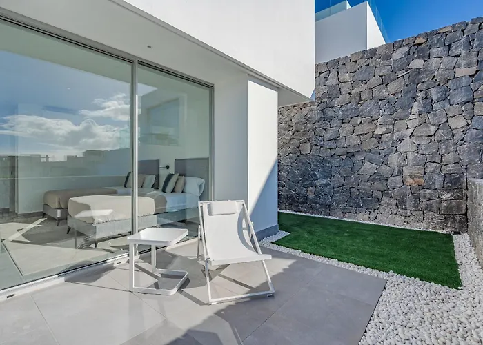 Estandar 4 - Casangular By Upper *