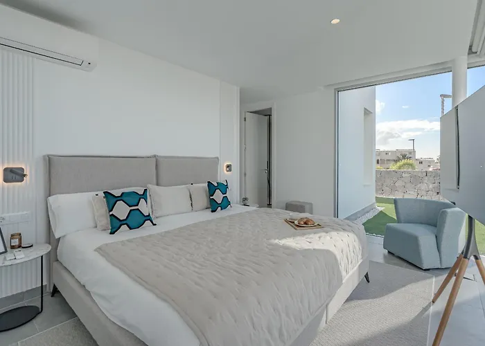 Estandar 4 - Casangular By Upper فيلة أذيخي