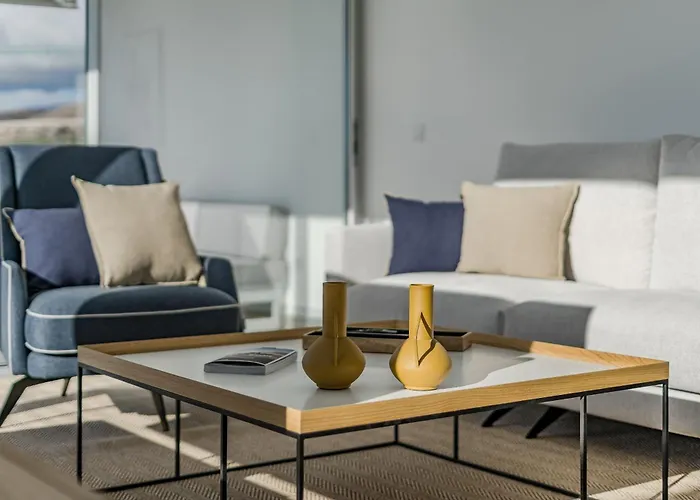 Estandar 4 - Casangular By Upper * 阿德耶