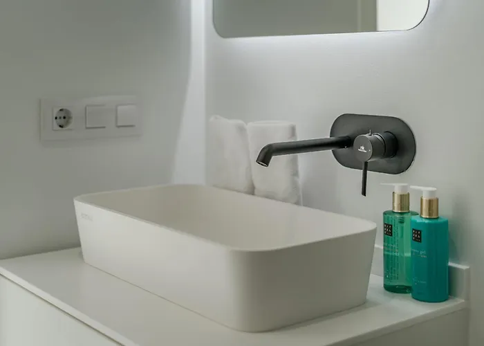 Estandar 4 - Casangular By Upper فيلة *