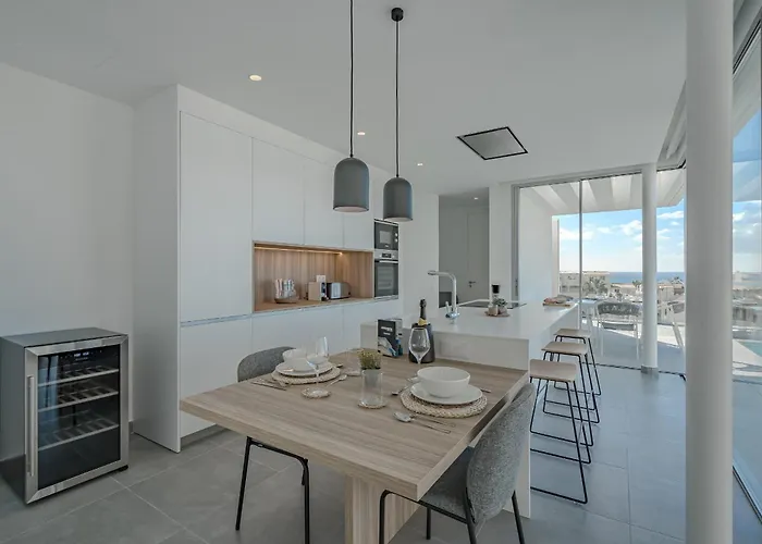 Estandar 4 - Casangular By Upper 别墅